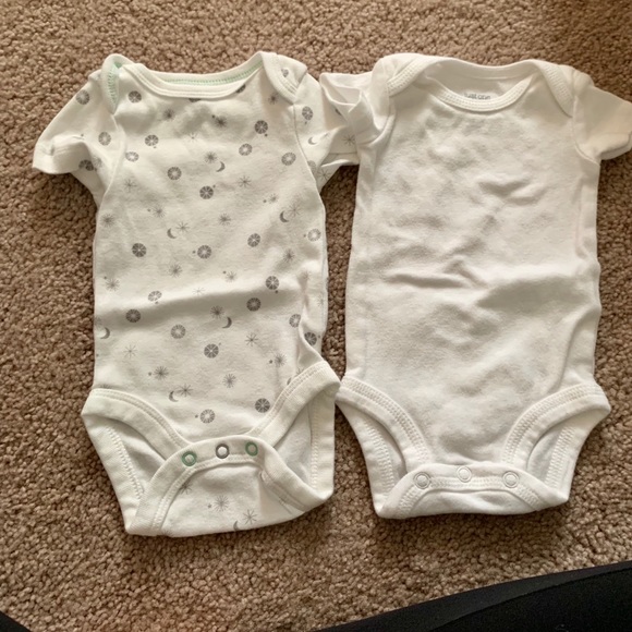 Onesies ! Bundle 5/$20! - Picture 1 of 2